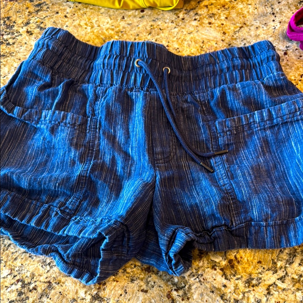 Athleta Blue Linen Shorts size 6